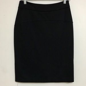 Michael Kors blk knit pencil skirt. Fits like 8